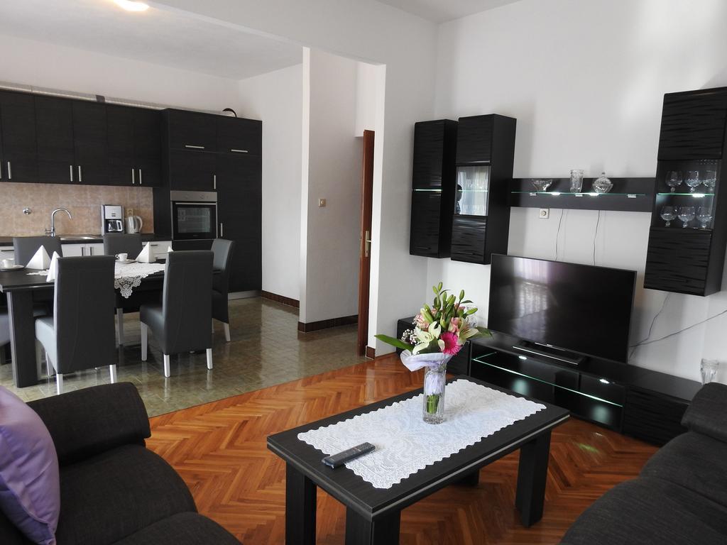 טרוגיר Marini Apartmani מראה חיצוני תמונה