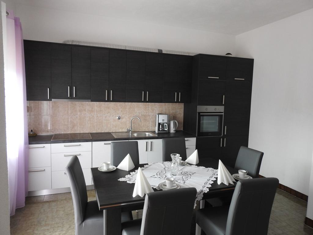 טרוגיר Marini Apartmani מראה חיצוני תמונה